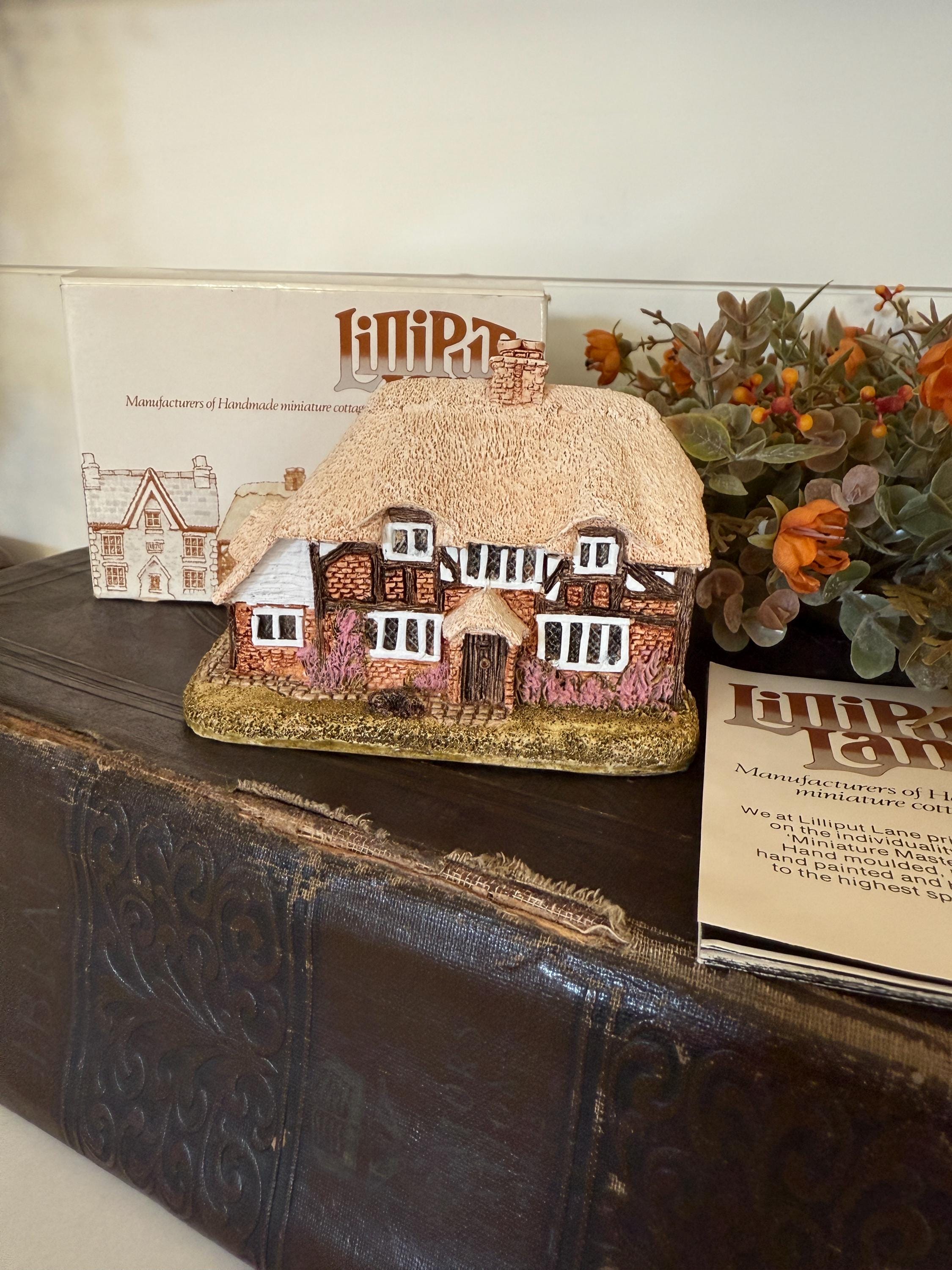 置物 Lilliput Lane HONEYSUCKLE COTTAGE Lilliput Lane - Honeysuckle Cottage