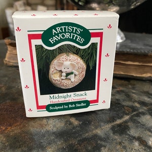 Hallmark Artists&#39; Favorites Midnight Snack Handcrafted Ornament Mouse Ornament 1988