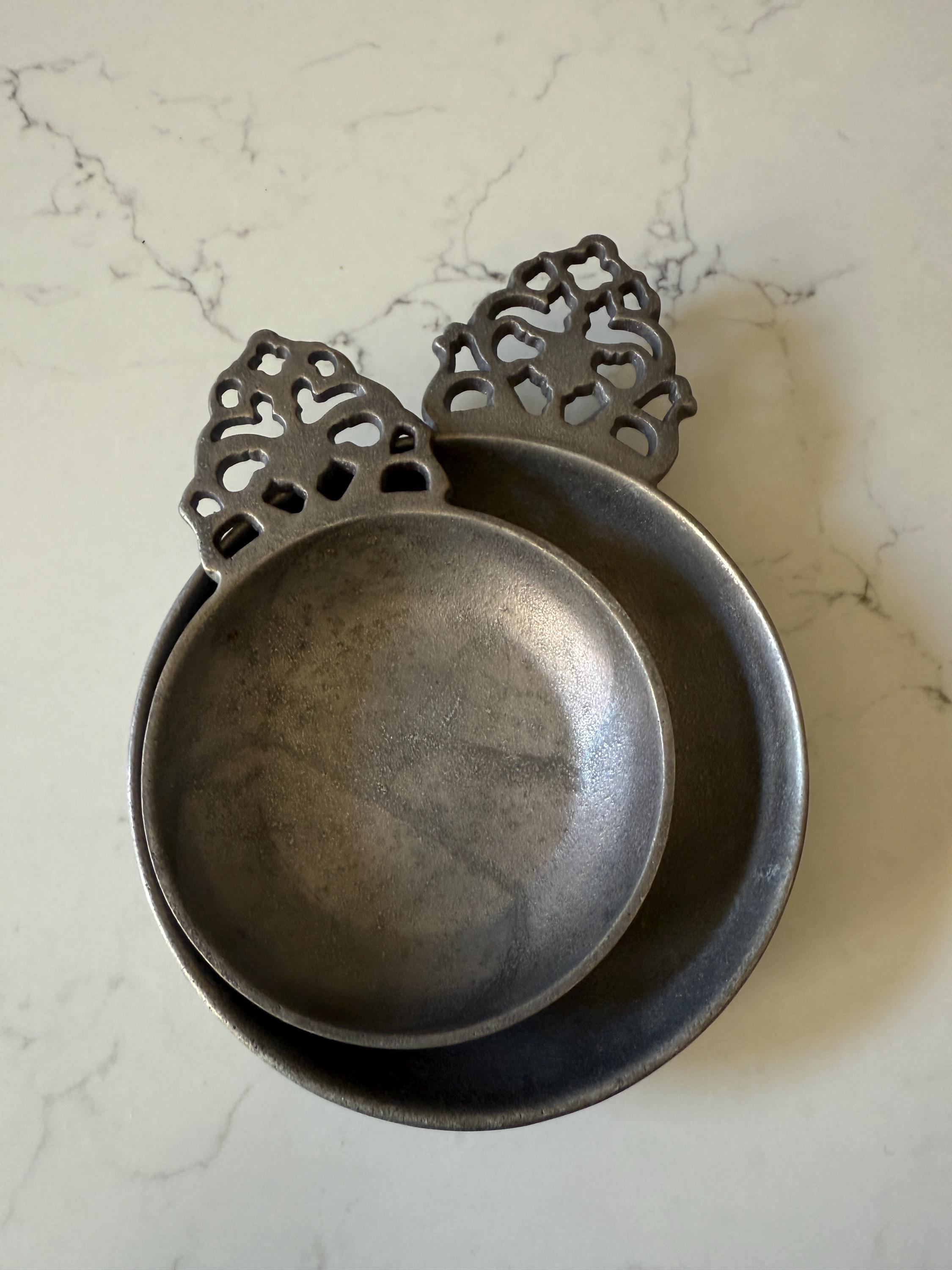 Wilton Mount - Etsy