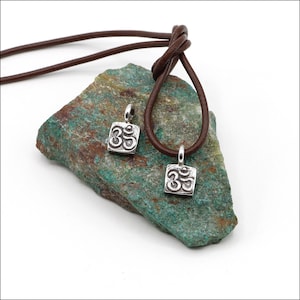 HP092 ~ Tiny Om Charm ~ Price per Piece