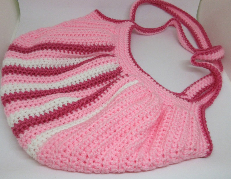 Crochet Pink & Red Fat Bottom Bag Crocheted Pink and Red Over-the-Shoulder Fat Bottom Bag Fat Bottom Bag in Pink Red and White image 3