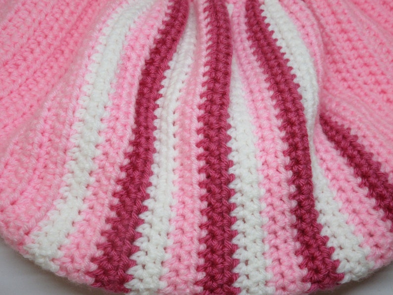 Crochet Pink & Red Fat Bottom Bag Crocheted Pink and Red Over-the-Shoulder Fat Bottom Bag Fat Bottom Bag in Pink Red and White image 7