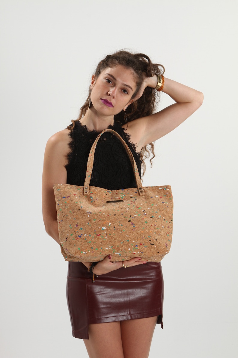 Multiple COLORS Vegan Leather Bucket BAG With CORK Handle Gift For Women Eco Friendly 2 Inside Pockets Travel Bag, cork tote bag, Lagut image 9
