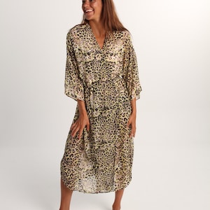 KIMONO Animal Print LEOPARDO en Tonos Tierra y Amarillo – Boho Chic Hecho a Mano