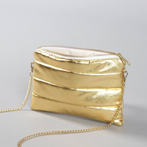 METALLIC GOLD Color Casual CLUTCH Handbag for Women Golden Zipper and Chain Handle Cross body and Shoulder Bag, Golden Bag, Lagut image 4