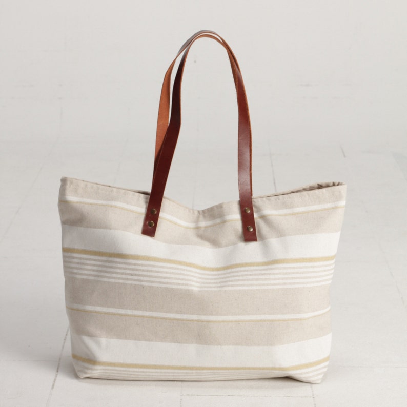 Striped canvas bag with leather handle, large beach bag, Travel bag, women's canvas bag, Canvas tote bag, stripe tote bag, Beige Striped Bag imagem 2