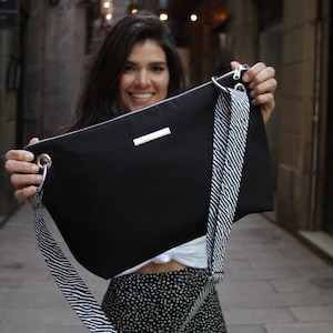 BOLSO NEGRO De LONA – Bolso de Hombro con Asa Cebra – Hecho a Mano en Barcelona