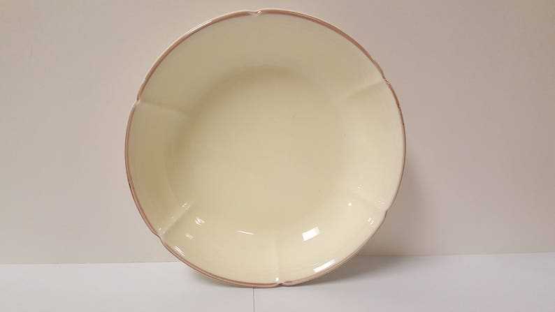 Vintage Japanese Glazed Porcelain Sweet Petal Cream Yellow Pink 9 Serving Bowl