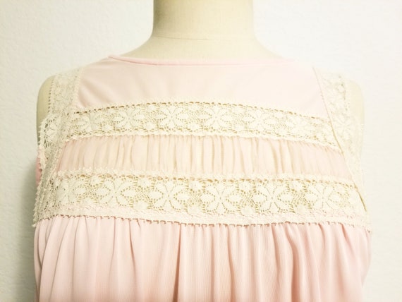 Sweet and Whimsical Vintage 1960s Sweet Pastel Pi… - image 5