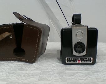 Flash vintage KODAK brownie camera.