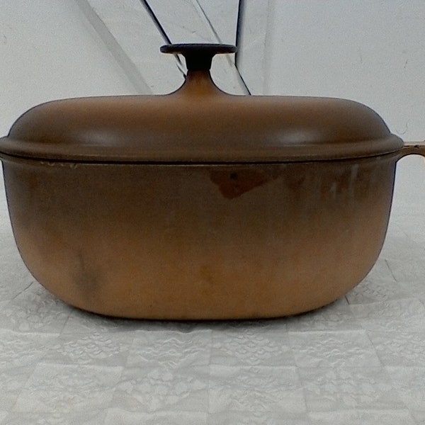 Cocotte en fonte , LE CREUSET , vintage .