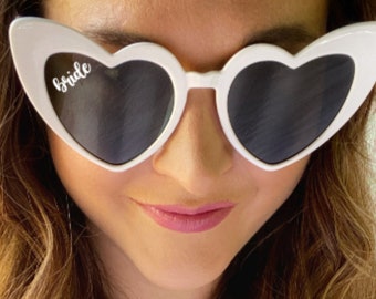 Lunettes de soleil d’enterrement de vie de jeune fille - Lunettes de soleil de mariée - Lunettes de soleil de demoiselle d’honneur - Lunettes de soleil de cœur - Favoris de l’enterrement de vie de jeune fille de mariée