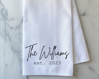 Personalized Kitchen Towel - Personalized Tea Towel - Mothers Gift for Her - Newlywed Gift - Gift for Her - Wedding Shower Gift