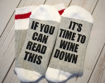 Christmas Gift - Wine Socks - If You Can Read This Bring Me Wine Socks - Gift for Women  - Bring Me Wine Socks - Gift for Mom