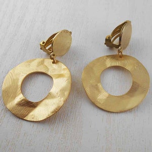 Creole clip or spike earring, gilded with fine gold, gold plated, dangling Gold