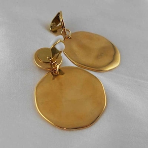 Clip or spike earring, gold plated, hammered image 4