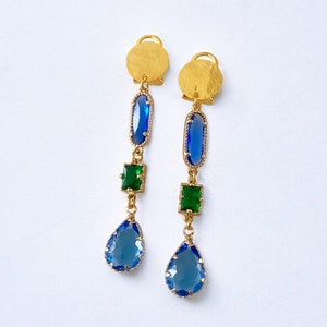 Pendientes de clip colgantes, gotas engastadas, chapados en oro Azul