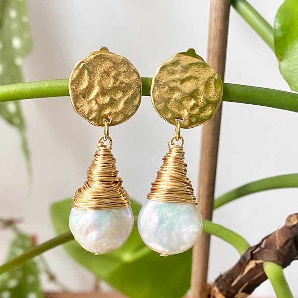 Boucles d'oreilles clips, perle de nacre, originale, plaqué or,