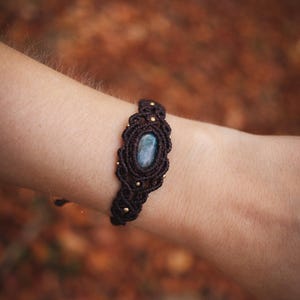 Apatite macrame bracelet | braided bracelet with gemstone | Boho healing stone macrame jewelry