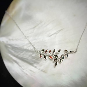 olive leaves opal necklace, sterling silver 925 necklace, ancient greek jewelry, bijoux grec, griechischen schmuck, opale greco antico
