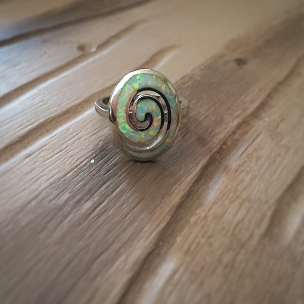 spiral white opal ring, sterling silver spiral greek jewelry collection, bijoux spirale grec, griechischen schmuck, greek ring