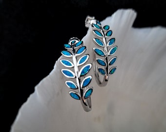 Griekse blauwe opaal olijfbladoorbellen, olijfblad Griekse sieraden, bijoux grec, griechischen schmuck, gioielli greco, griekse hoepeloorbellen
