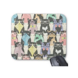 Nerd Cat Mouse Pad, Pastel Colors Cats w/ Glasses Print Mousepad, Pink, Blue, Yellow & Purple