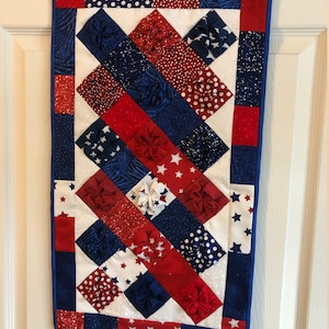 3D 3 Dimensional OLD GLORY &quot;Bow Block Table Topper&quot; Table Runner Quilt Kit pattern by Lori Buhler, Fabric by Wilmington Prints