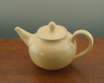 Wheelthrown Porcelain Teapot —— 4 cups