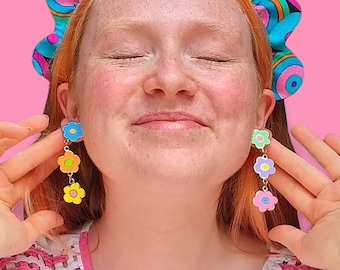 Mismatching Y2K Flower Dangle Earrings - 90s Rainbow Floral Retro Drop Statement Earrings