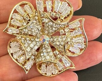 Exquisite Rhinestone Brooch Pin for Bridal, Party Dress Emblishments, Flooral Designs, Event Table, Glass & Candle, Hats and Tie Decorations