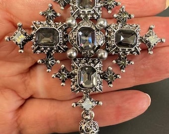 Exquisite Rhinestone Brooch Pin for Bridal, Party Dress Emblishments, Flooral Designs, Event Table, Glass & Candle, Hats and Tie Decorations