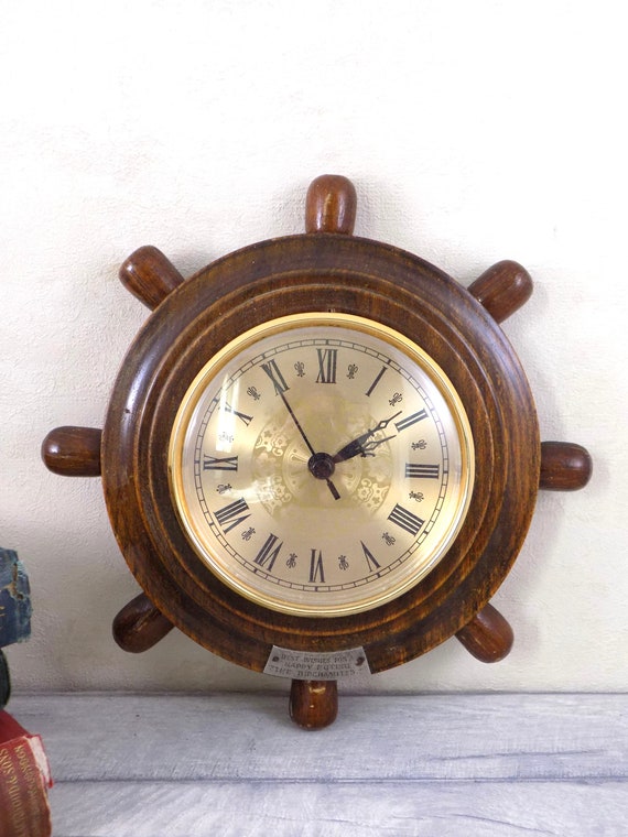 Retro Upcycled Quartz Ships Wheel Wall Clock / Vintage Wall Clock 