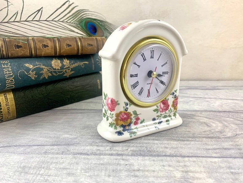 Little Super Special SALE held Retro Floral Porcelain Shelf Vintage Clock Quartz Mantl OFFicial site