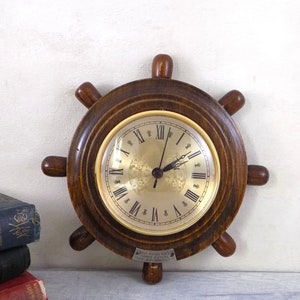 Retro Upcycled Quartz Ships Wheel Wall Clock / Vintage wall clock image 3