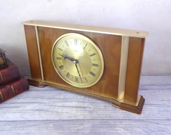 Refurbished Vintage Mid-Century Faux Marble and Brass Quartz Mantle Clock / retro desk clock / 1960s-1970s table clock