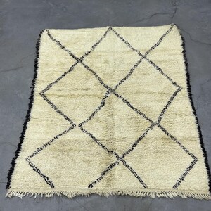 Vintage Handcrafted Moroccan Beni Ouarain Wool Rug - Traditional Berber Diamond Pattern