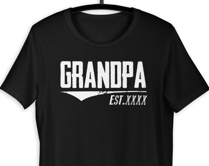 Grandpa est XXXX Fathers day shirt, Grandpa est 2020 2019 2018 2017 2016 2015 pregnancy reveal to family baby announcement gift for grandpa