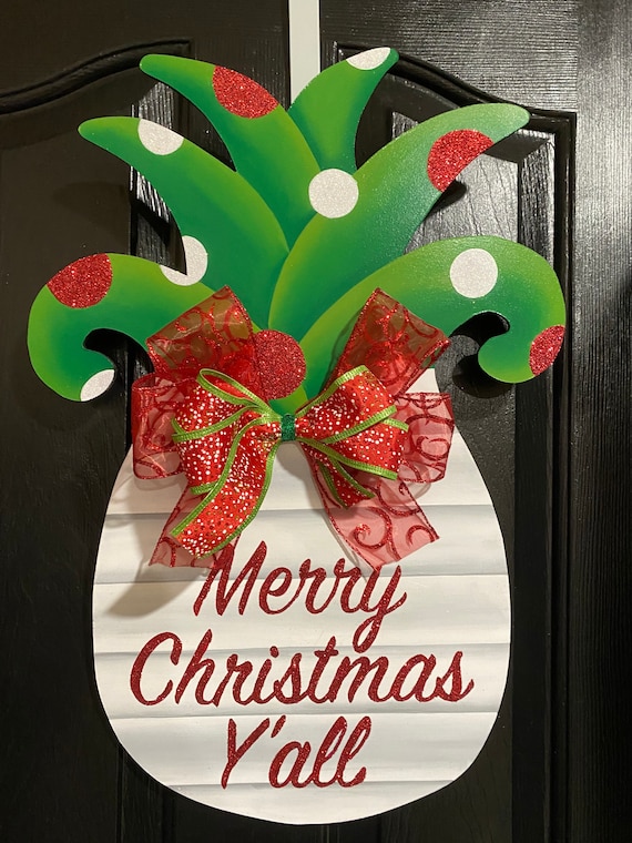 Christmas Door Hanger Costal Christmas Pineapple Door Hanger Christmas Wreath Personalized Door Hanger Beach House Door Hanger Wreath