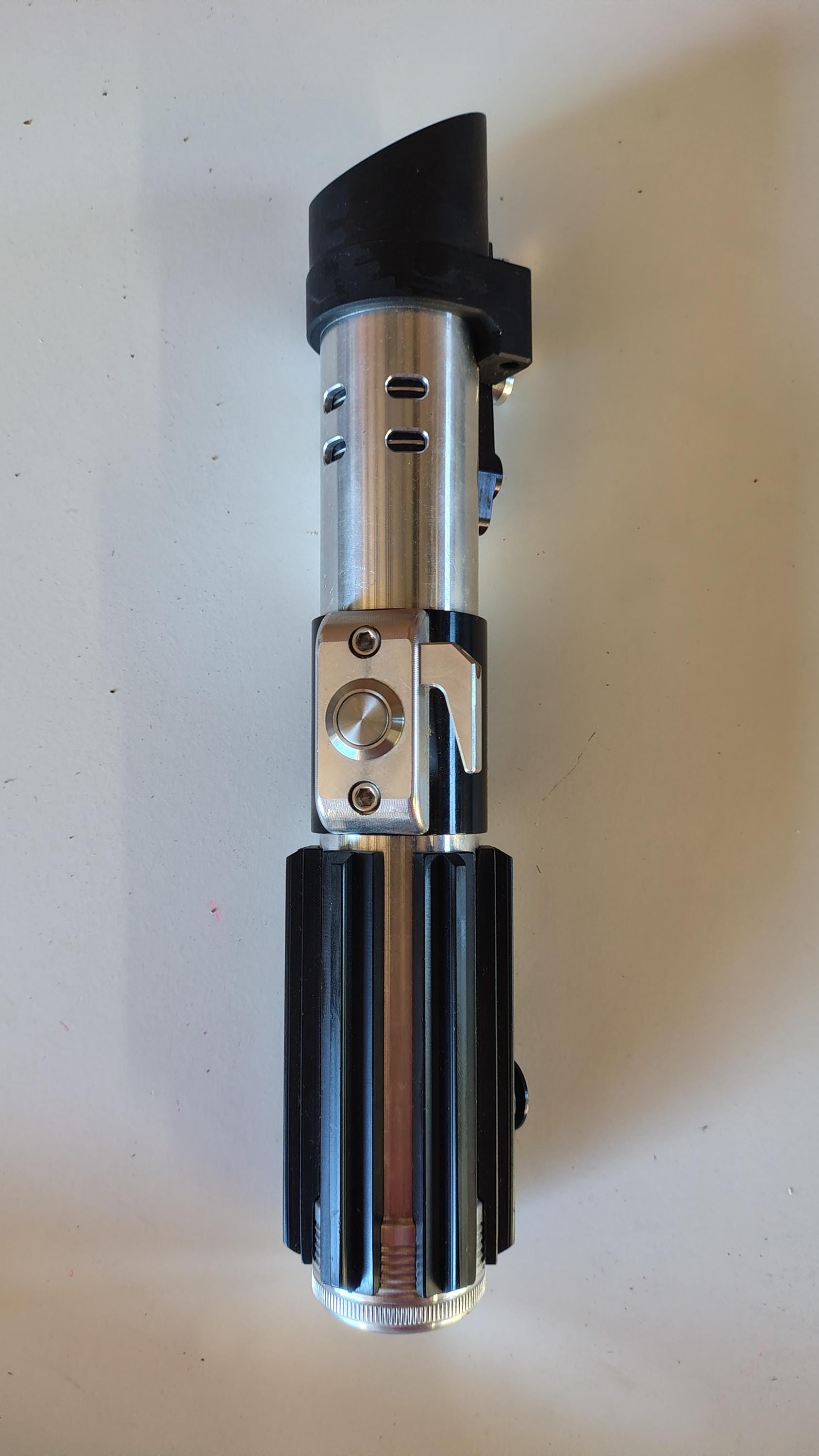 カスタムライトセーバー MPP FX SABER ダースベーダー　シャーシ破損品 カスタムライトセーバー MPP FX SABER ダースベーダー シャーシ