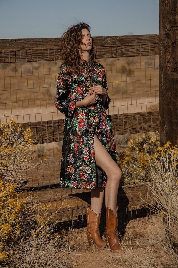 Rosalie - Silk Embroidered Chinese Coat