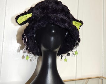 Black Sheep - Charm Bucket Hat