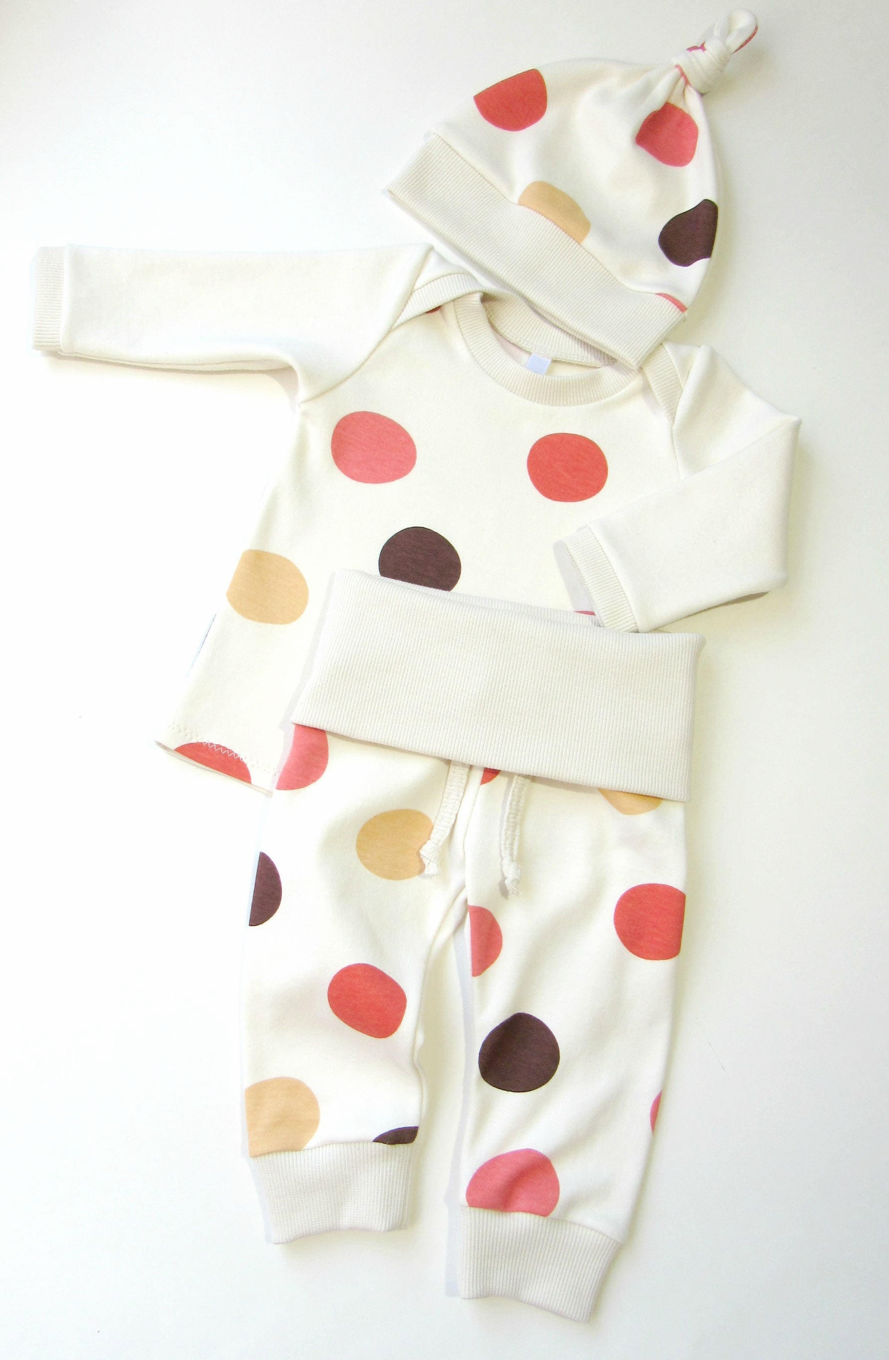 polka dot newborn outfit