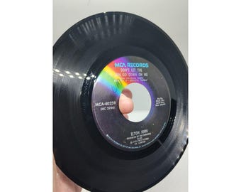 Elton John 1974 Don't Let The Sun Go Down / Sick City 45 MCA Records