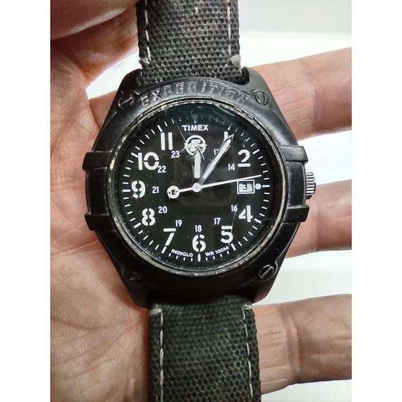 Vintage Timex 905 Expedition Indiglo Mens Watch WR50M 39mm