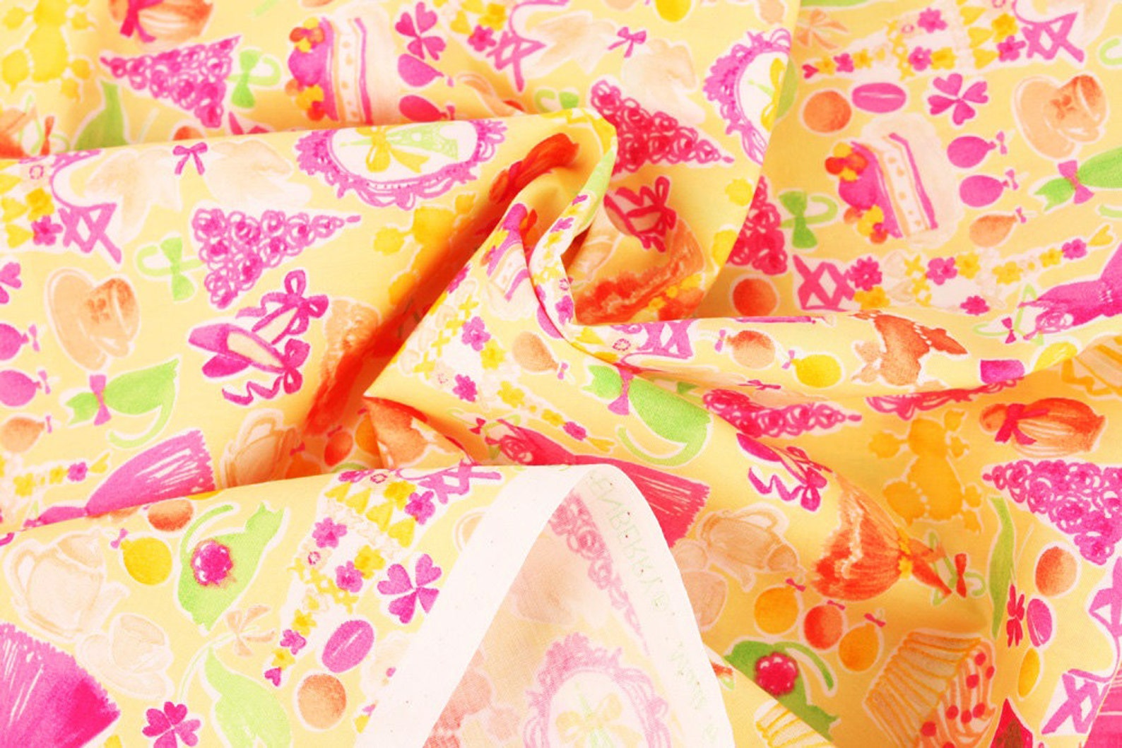 dress, muffin, ballet shoes, mirror, umbrella, cat, poodle, bird etc patterned fabric made in japan by half a yard