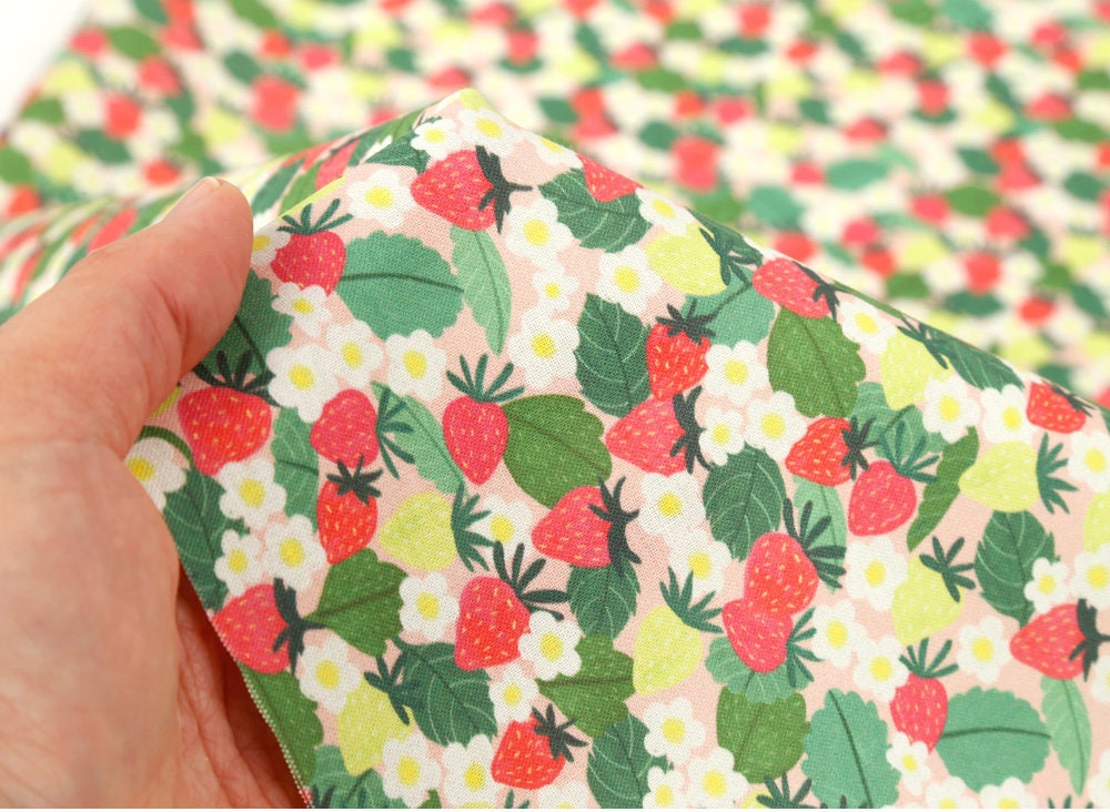 Strawberry Fruits patterned OEKO-TEX® Fabric Floral Fabric - Etsy 日本
