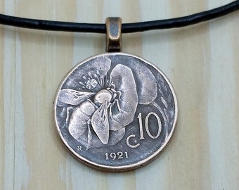 Honey bee on flower coin pendant, Italy 10 centesimi coin pendant - (1920-1937) Italian necklace, Bee pendant