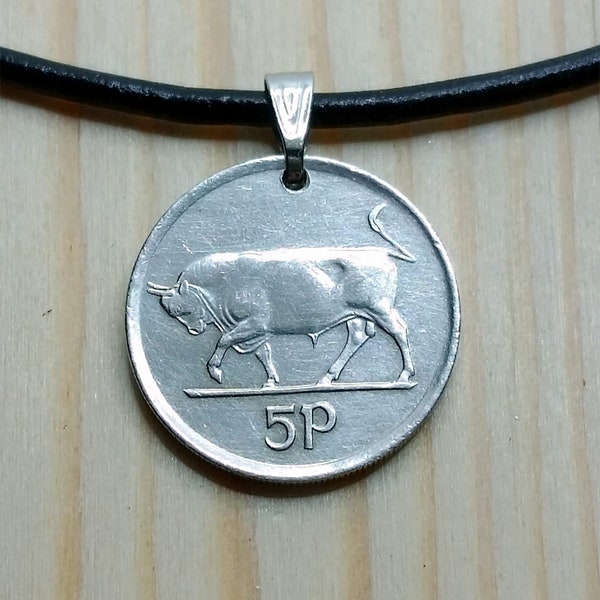 Ireland Bull coin pendant, Irish Coin Necklace with Bull and Harp, 1998 Irish 5 Pingin Bull coin charm pendant Necklace