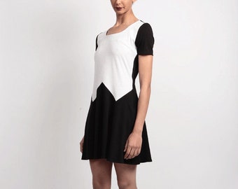 SALE Tallulah Flared T-Shirt Dress with Hi-Lo Waist in Monochrome. Black & White Casual Flapper Style Drop Waist Zig Zag Mini Dress